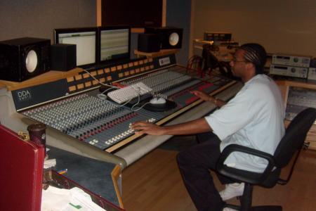 mister edwin au studio